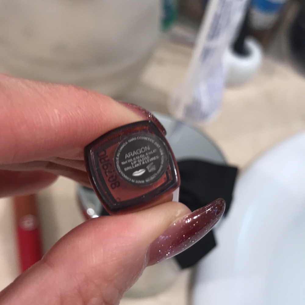 Lips gloss - Picture 2 of 4